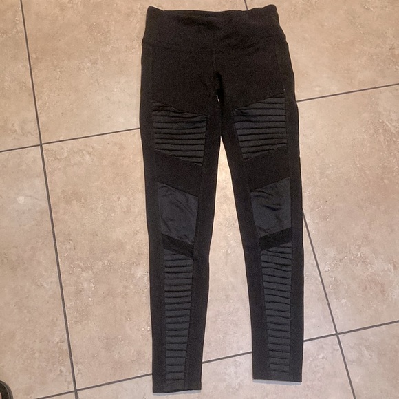 Alo Yoga Alo Black Faux Leather Moto Style Leggings Full Length - Picture 2 of 4